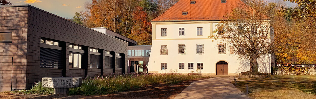 Frontansicht des Finanzamts Mühldorf